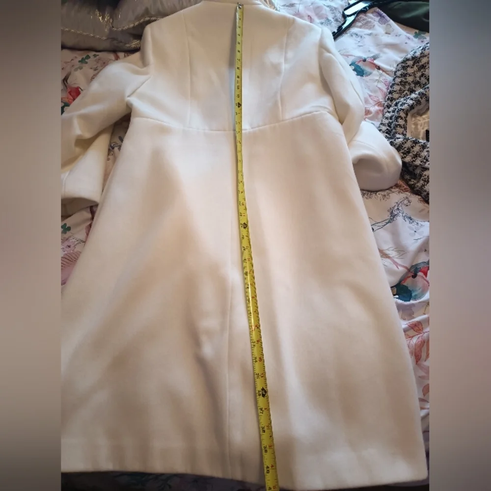Elegant Like Wool Calvin Klein Women's White Coat, size XL - Picture 15 of 16